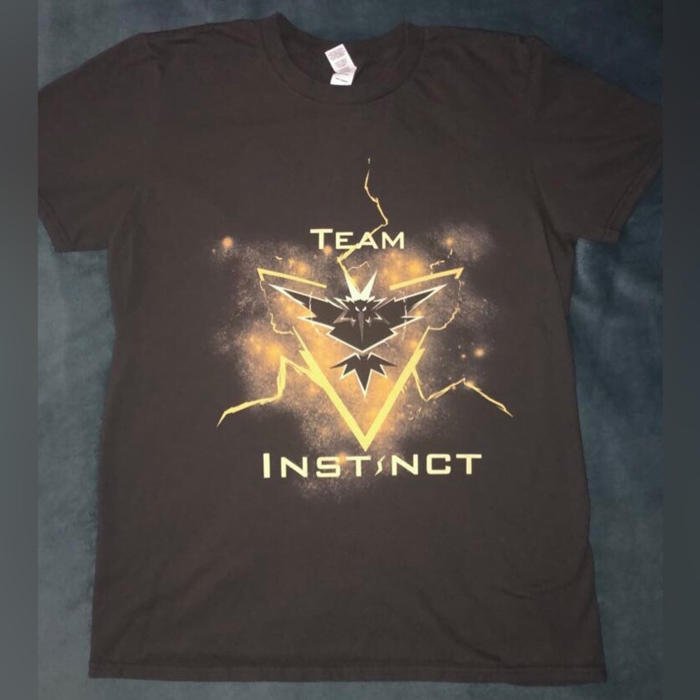 Pokémon T-Shirt - medium